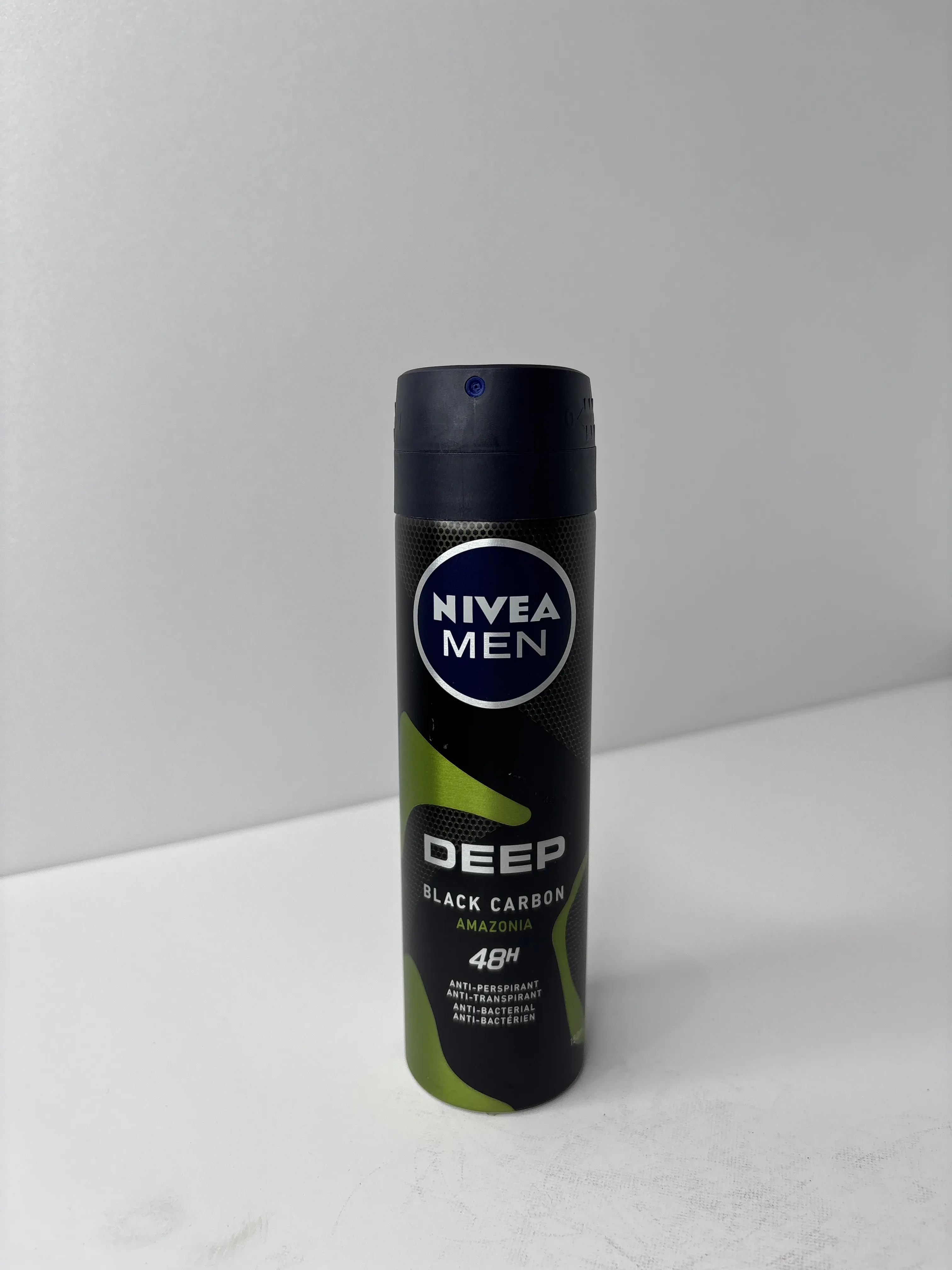 اسپری نیوا اروپایی DEEP BLACK CARBON