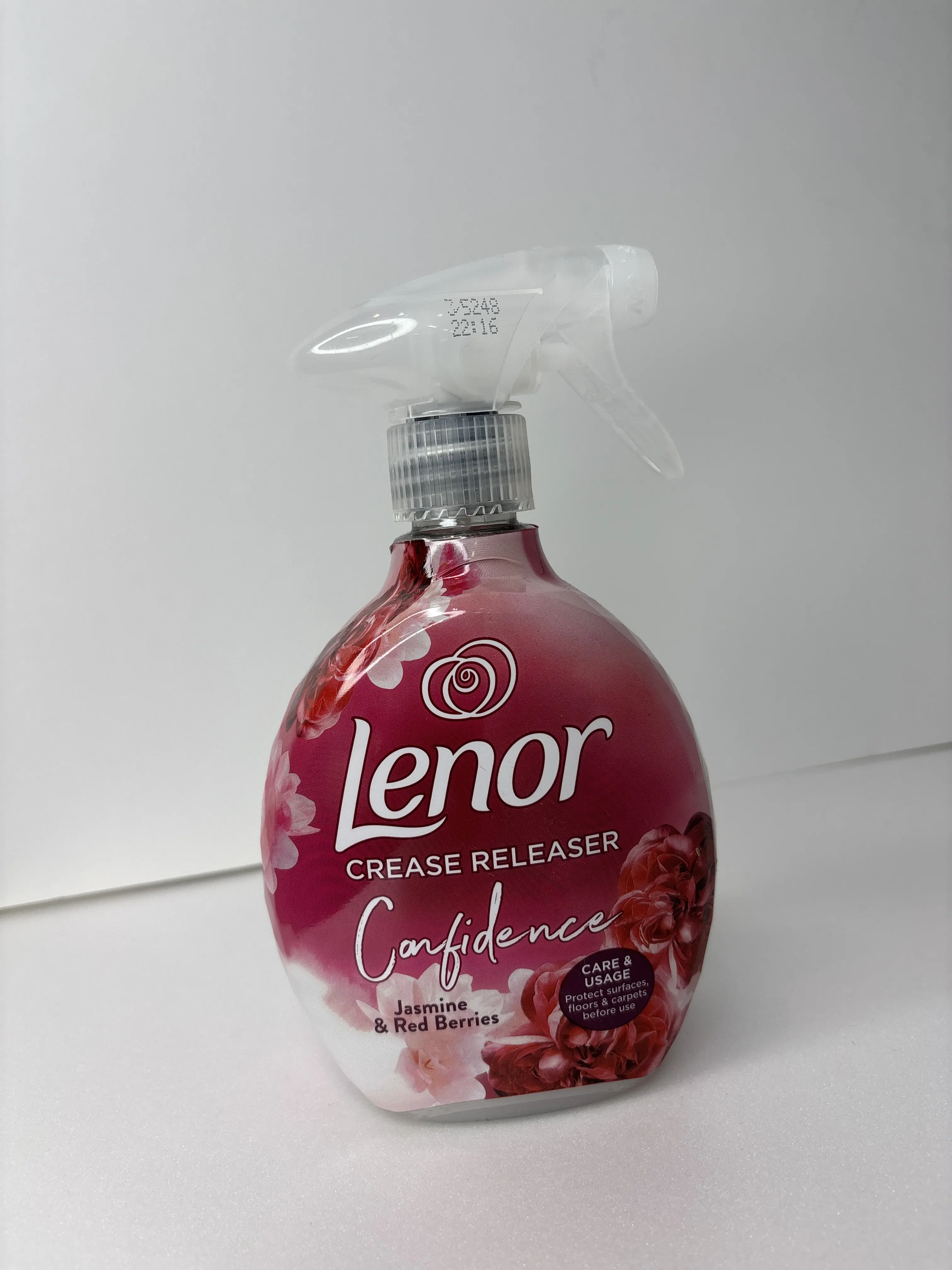 اسپری صاف کننده چروک لباس Lenor
