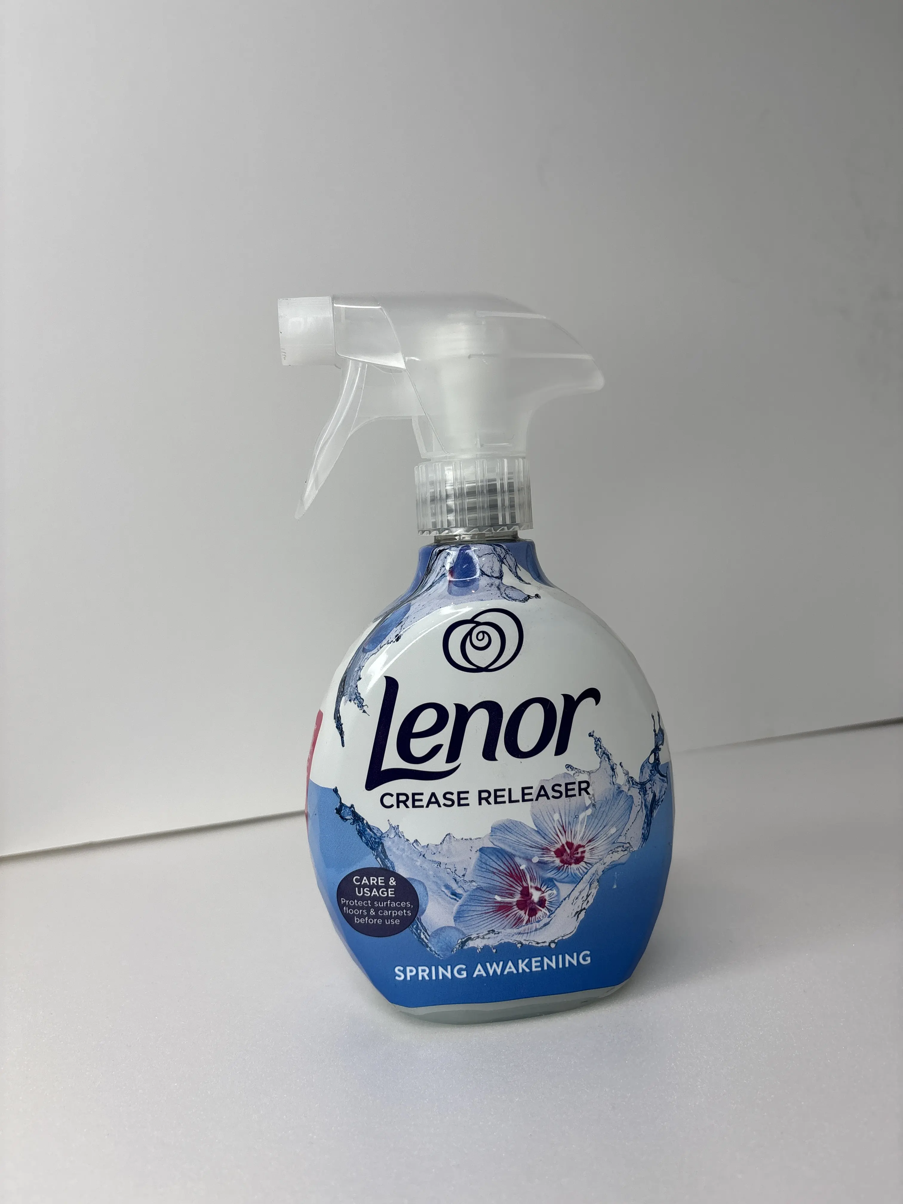 اسپری صاف کننده چروک لباس Lenor